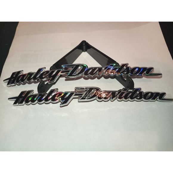 OEM Softail Deluxe LH/RH Fuel Tank Medallion 14100754 set of 2 - Picture 4 of 7